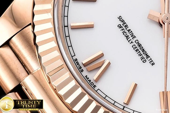 0912 RDD0218A – DayDate 40mm Casual 690